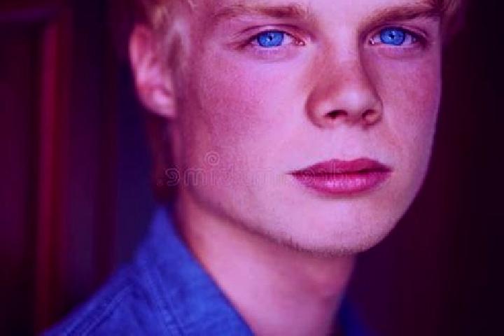 Addison, 37, a blonde blue-eyed caribbean companion based in Muer. Offering BDSM, Roleplay, Prostate Massage, Travel Companion. Available for incall and outc...