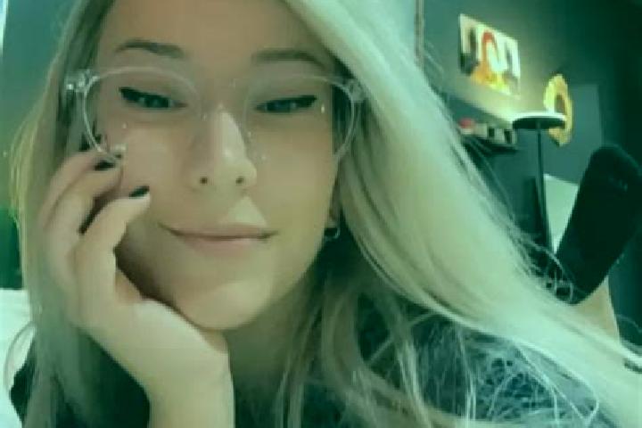 Addison, 37, a blonde brown-eyed asian companion based in Waldkirchen an der Thaya. Offering Striptease, Overnight, Tantra. Available for incall and outcall,...