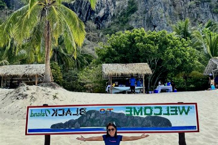 Addison, 37 — Escort in Capalayan, Philippines