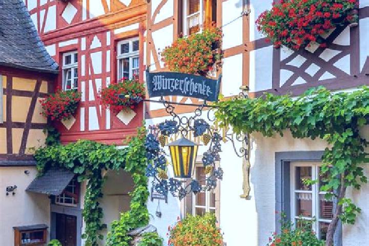 Addison, 37 — Escort in Koditz, Germany