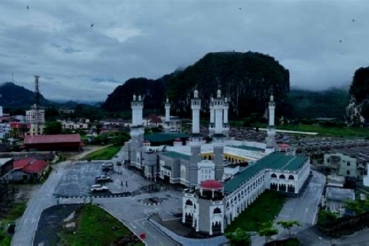 Addison, 37 — Escort in Masjid, Indonesia