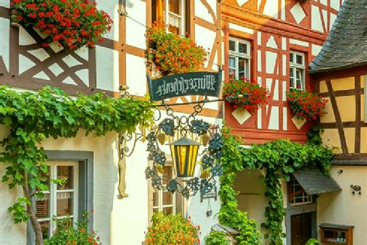 Addison, 37 — Escort in Mohrendorf, Germany