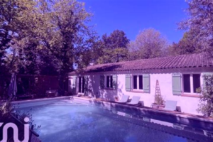 Addison, 37 — Escort in Roquefort, France