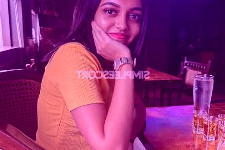 Addison, 37 — Escort in Valsad INA, India