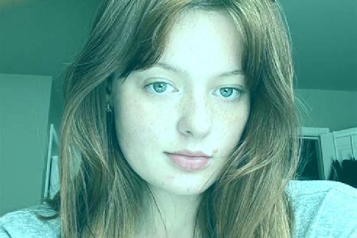 Addison, 38, a auburn blue-eyed caucasian companion based in Bollullos de la Mitacion. Offering GFE, Duos, Domination, Deep French Kissing. Available for inc...
