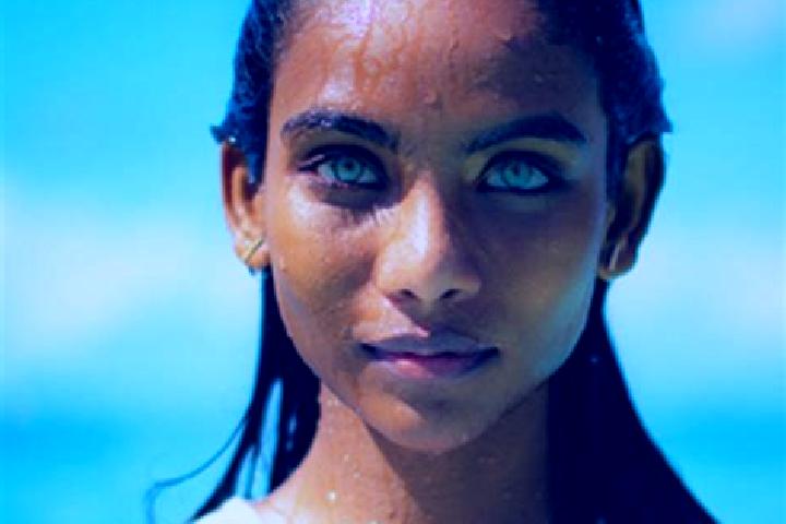 Addison, 38, a auburn blue-eyed indian companion based in Al Hirak. Offering Girlfriend Experience, Dinner Date, Duos. Available for incall and outcall, day ...