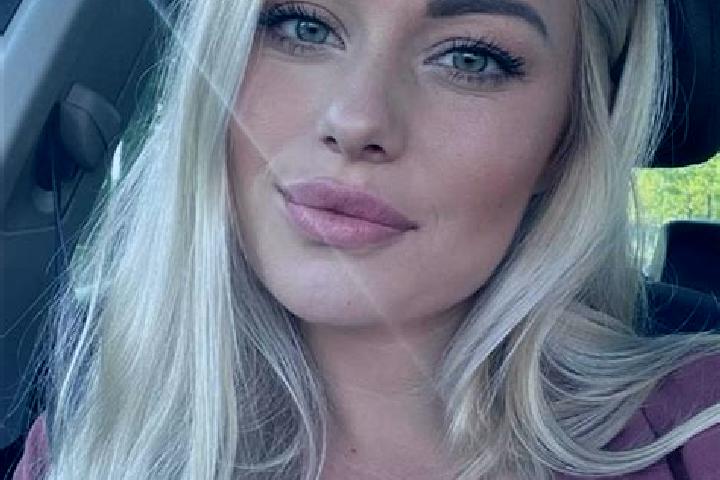 Addison, 38, a blonde hazel-eyed caribbean companion based in Felina. Offering Erotic Massage, Duos, Travel Companion. Available for incall and outcall, over...