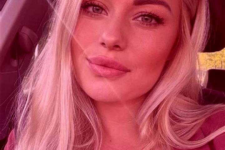Addison, 38, a blonde hazel-eyed ebony companion based in Lansing-Westgate. Offering Couples, OWO, Party Girl, GFE, Travel Companion. Available for incall an...