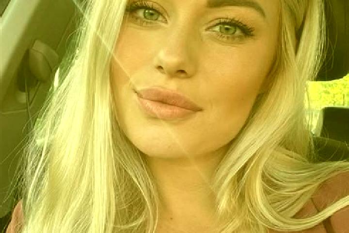 Addison, 38, a blonde hazel-eyed mediterranean companion based in Marinaleda. Offering 69, Tantra, Travel Companion, Couples. Available for incall and outcal...