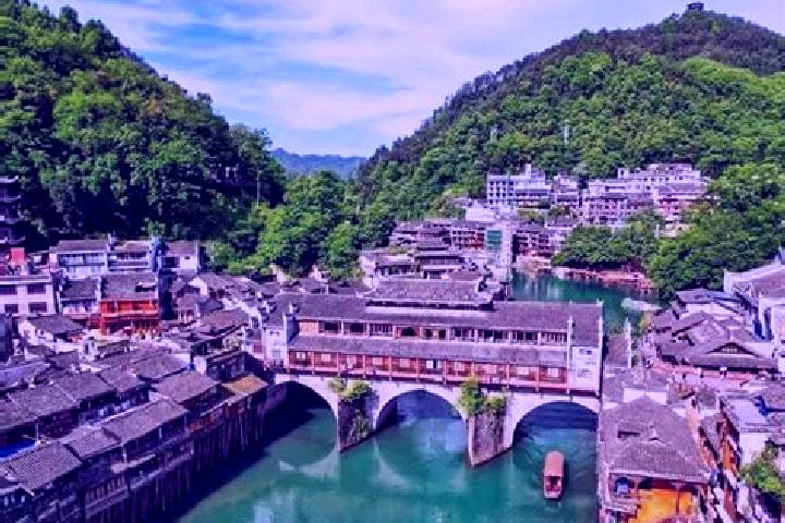 Addison, 38 — Escort in Fenghuangshan, China