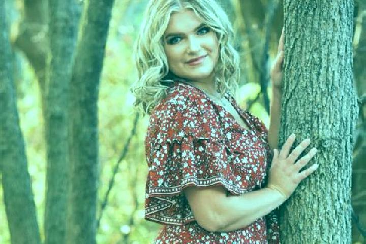 Addison, 38 — Escort in Lindstrom, United States