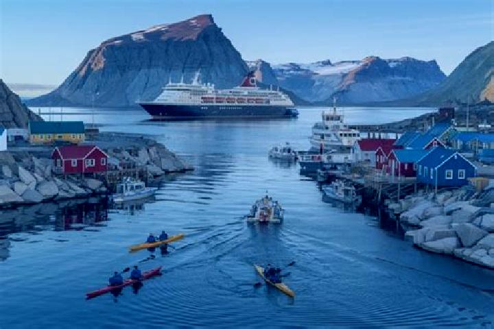 Addison, 38 — Escort in Qaqortoq, Greenland
