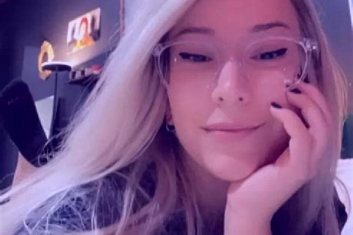 Addison, 39, a blonde dark-eyed asian companion based in Chengzihe. Offering Fetish, BDSM, Girlfriend Experience, Erotic Massage, A-Level. Available for inca...