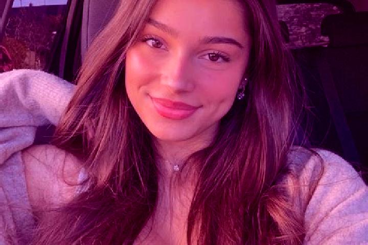 Addison, 39, a brunette blue-eyed mixed companion based in Djibo. Offering OWO, Roleplay, Prostate Massage, Party Girl, Deep French Kissing. Available for in...