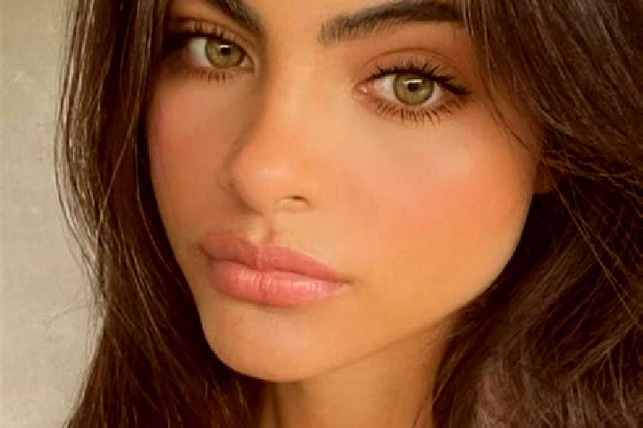 Addison, 39, a brunette dark-eyed indian companion based in Aykel. Offering OWO, CIM, Fetish. Available for incall and outcall, overnight bookings available.