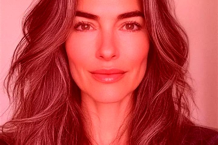 Addison, 39, a brunette grey-eyed mixed companion based in Turen. Offering Overnight, GFE, Roleplay. Available for incall and outcall, day and evening dates.
