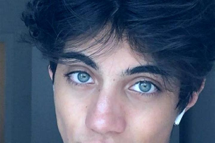 Addison, 39, a chestnut grey-eyed caucasian companion based in Olivos. Offering Prostate Massage, A-Level, 69. Available for incall and outcall, overnight bo...