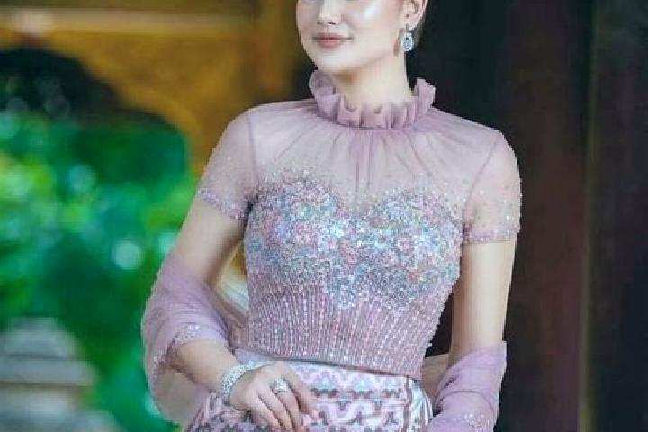 Addison, 39 — Escort in Myo Thit Ka, Myanmar
