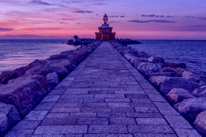 Addison, 39 — Escort in Punta Sabbioni, Italy