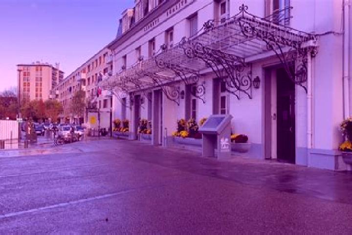 Addison, 39 — Escort in Villeneuve-Saint-Germain, France