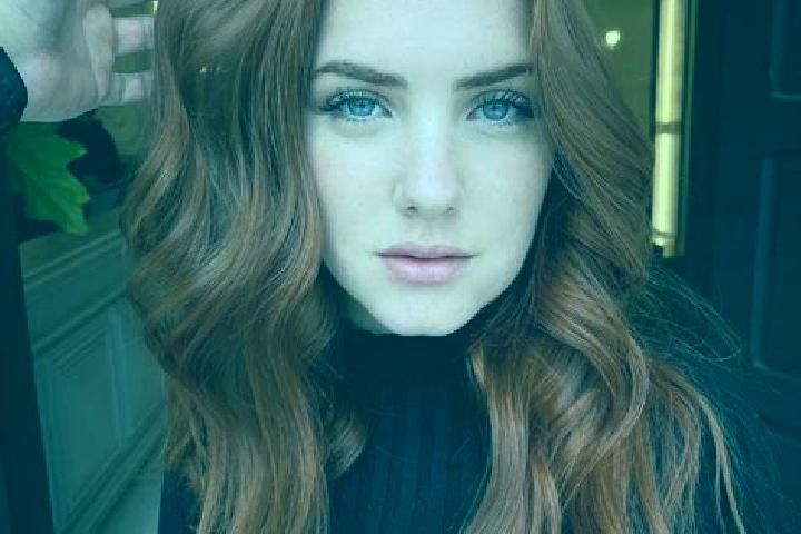 Alice, 20, a auburn blue-eyed caucasian companion based in General Pinto. Offering Prostate Massage, A-Level, Deep French Kissing, Roleplay, OWO. Available f...