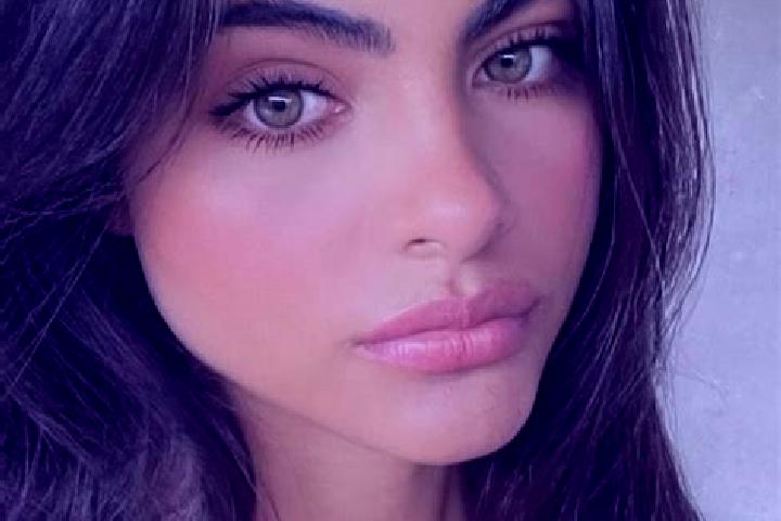 Alice, 20, a black hazel-eyed european companion based in Batchelor Hills. Offering A-Level, Duos, 69, Couples, CIM. Available for incall and outcall, day an...