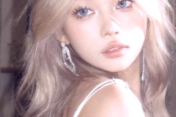 Alice, 20, a blonde blue-eyed asian companion based in Kadomas. Offering Couples, 69, Striptease. Available for incall and outcall, overnight bookings availa...