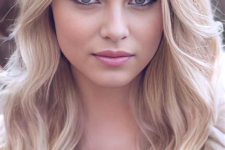 Alice, 20, a dark blonde grey-eyed mediterranean companion based in Accocunca. Offering Erotic Massage, Party Girl, Deep French Kissing, A-Level. Available f...