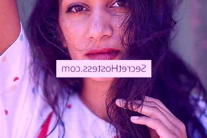 Alice, 20, a red grey-eyed indian companion based in Bezouce. Offering Party Girl, Massage, Overnight, Striptease, Deep French Kissing. Available for incall ...