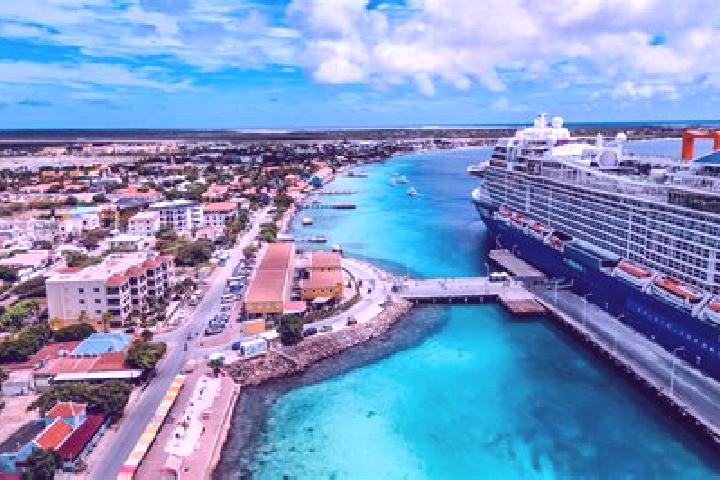 Alice, 20 — Escort in Kralendijk, Bonaire