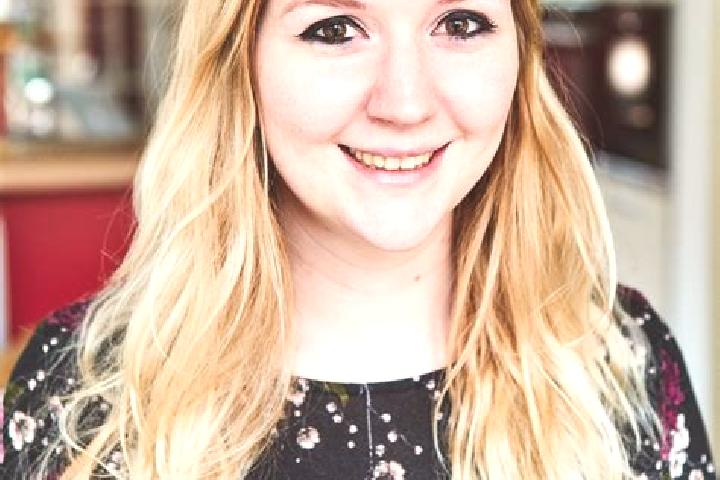 Alice, 20 — Escort in Linghem, Sweden
