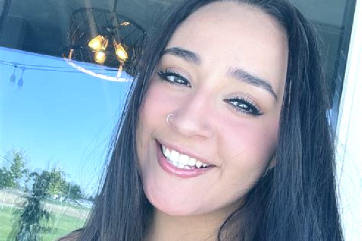 Alice, 20 — Escort in Prosser, United States
