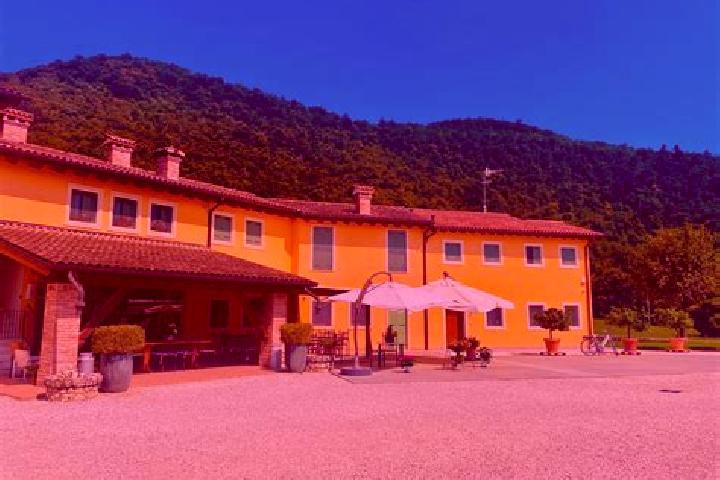Alice, 20 — Escort in Rapagnano, Italy