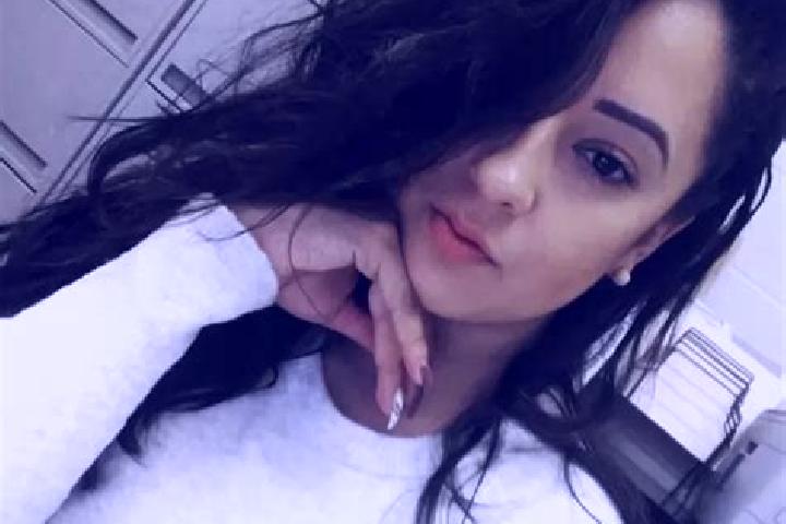 Alice, 21, a black green-eyed mediterranean companion based in Savigny-en-Sancerre. Offering Striptease, GFE, 69. Available for incall and outcall, overnight...