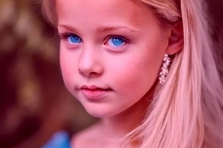 Alice, 21, a blonde blue-eyed mixed companion based in Kampung Ramuan China Kechil. Offering BDSM, OWO, Overnight, Couples, Party Girl. Available for incall ...