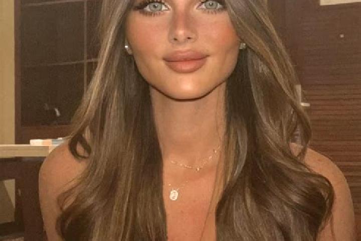 Alice, 21, a brunette dark-eyed caribbean companion based in Codo. Offering Deep French Kissing, Erotic Massage, BDSM, Duos, 69. Available for incall and out...