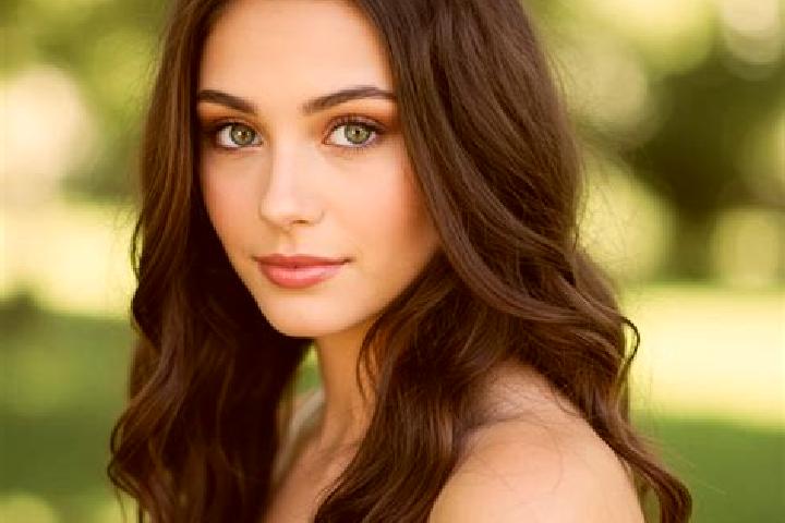 Alice, 21, a brunette hazel-eyed mixed companion based in Goodmayes. Offering Domination, A-Level, Party Girl, BDSM, Girlfriend Experience. Available for inc...
