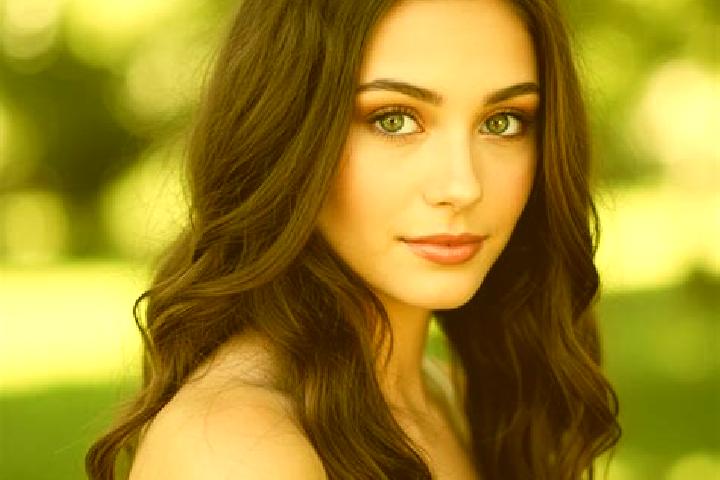 Alice, 21, a dark blonde hazel-eyed latina companion based in Barruelo de Santullan. Offering Party Girl, Dinner Date, OWO. Available for incall and outcall,...