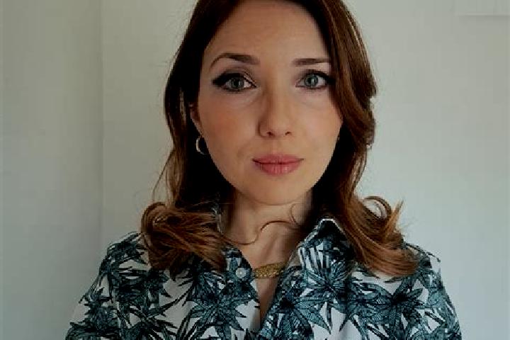 Alice, 21 — Escort in Italo, Argentina