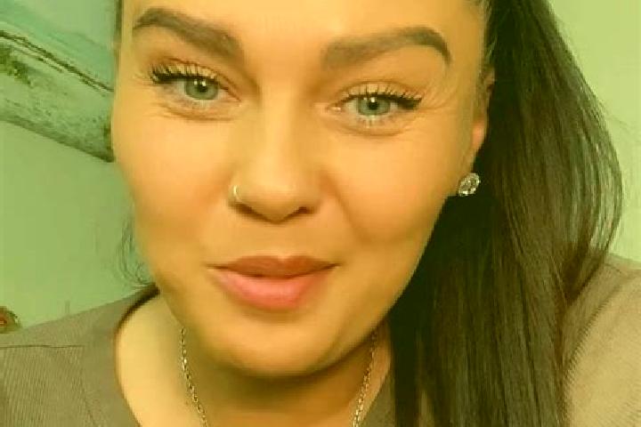Alice, 21 — Escort in Lunguletu, Romania