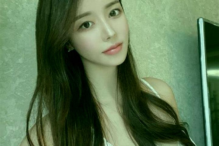 Alice, 21 — Escort in Pasaormani, Turkey