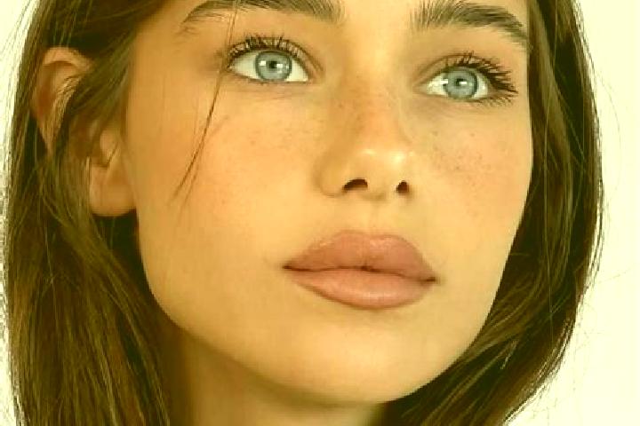 Alice, 22, a brunette grey-eyed caribbean companion based in Huskvarna. Offering Tantra, Duos, CIM. Available for incall and outcall, overnight bookings avai...