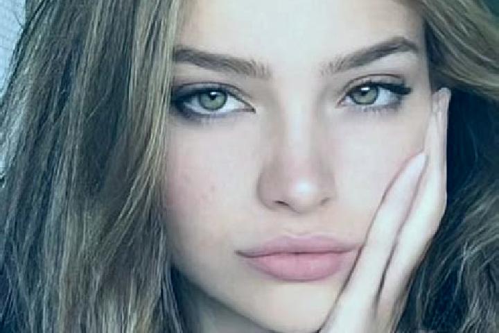 Alice, 22, a dark blonde hazel-eyed asian companion based in Cakungsari. Offering GFE, Tantra, Duos. Available for incall and outcall, day and evening dates.