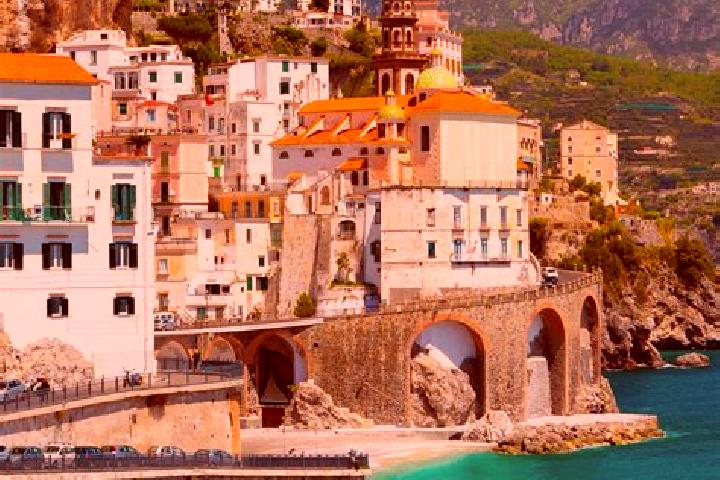 Alice, 22 — Escort in Perlo, Italy