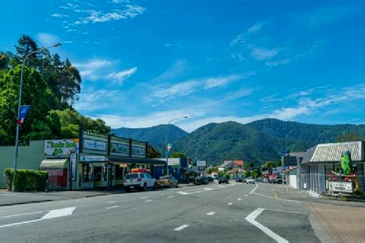 Alice, 22 — Escort in Woodlands Park, New Zealand