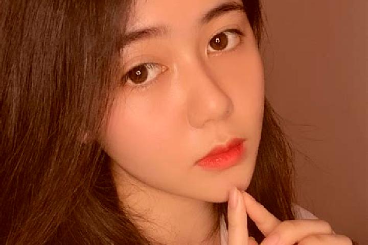 Alice, 22 — Escort in Xiaozhi, China