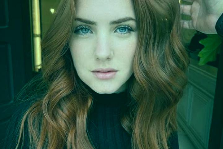 Alice, 23, a auburn blue-eyed mediterranean companion based in Amandelbult. Offering Erotic Massage, BDSM, Party Girl, Travel Companion, Massage. Available f...