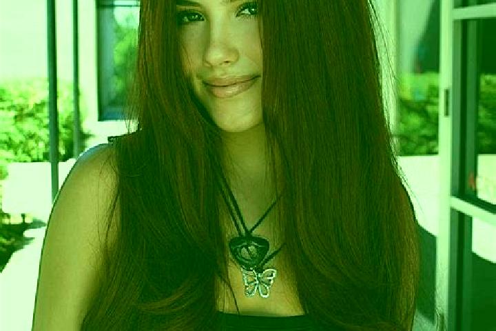 Alice, 23, a auburn dark-eyed slavic companion based in Cuilo Pombo. Offering Couples, Deep French Kissing, Striptease, Fetish, OWO. Available for incall and...