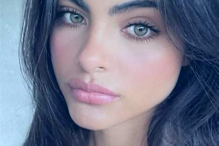 Alice, 23, a chestnut hazel-eyed caucasian companion based in Simao Pereira. Offering 69, Overnight, Couples, Domination. Available for incall and outcall, d...