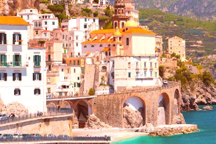 Alice, 23 — Escort in Ardore, Italy
